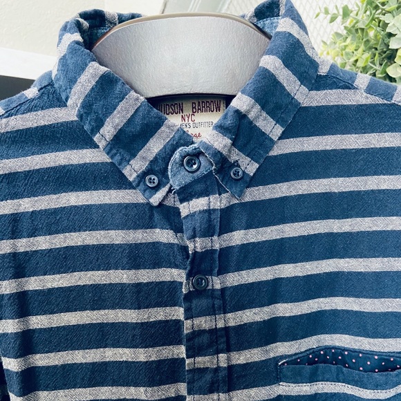 Men’s casual button down short sleeve - Picture 2 of 4